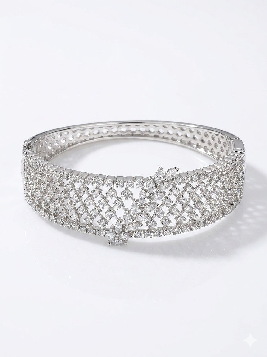 Crystal Leaf Bracelet - Zari and Zevar
