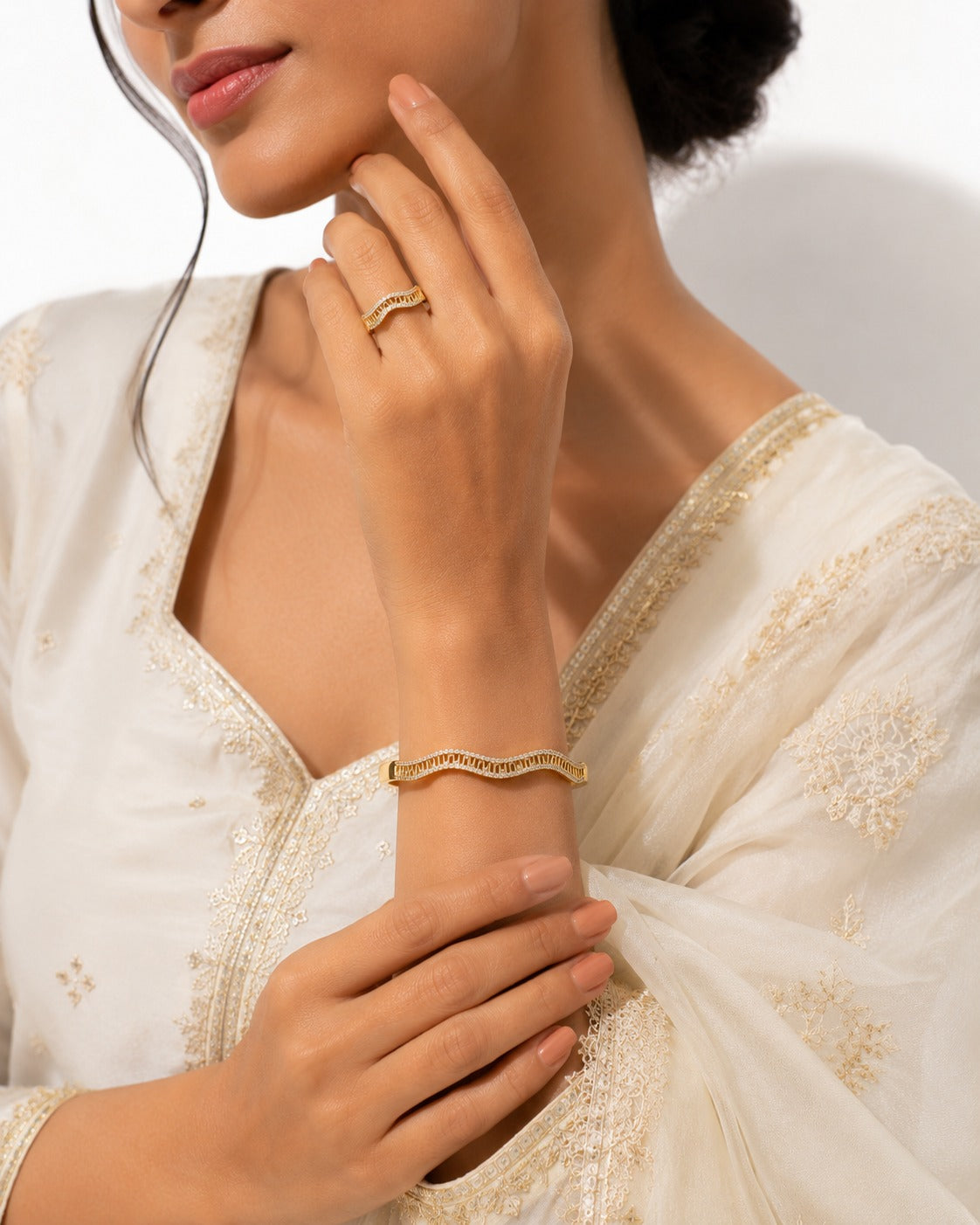 Crystal Wavy Bracelet & Ring Set - Zari and Zevar