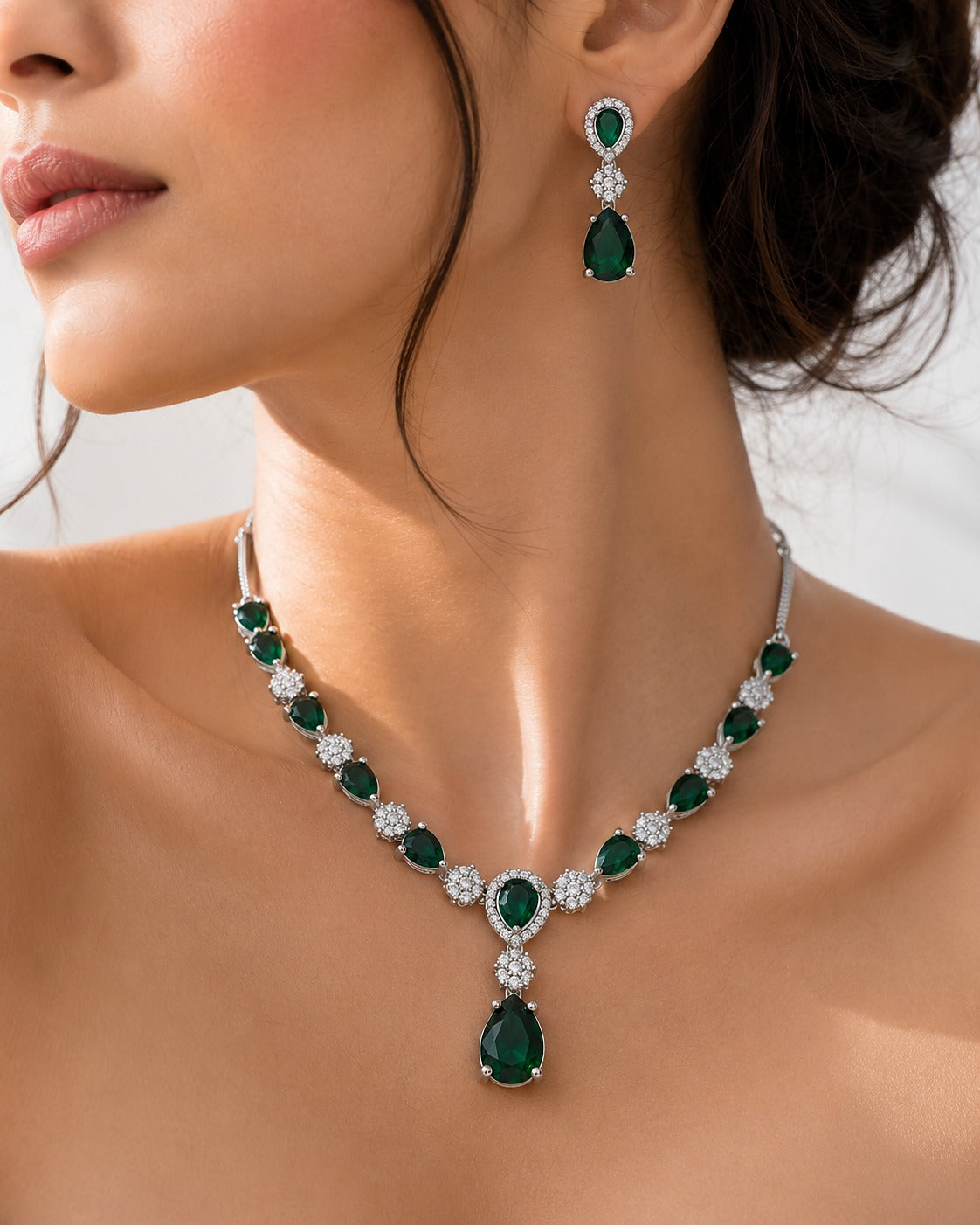Imperial Emerald Pear Set - Zari and Zevar
