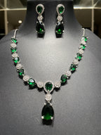 Imperial Emerald Pear Set - Zari and Zevar