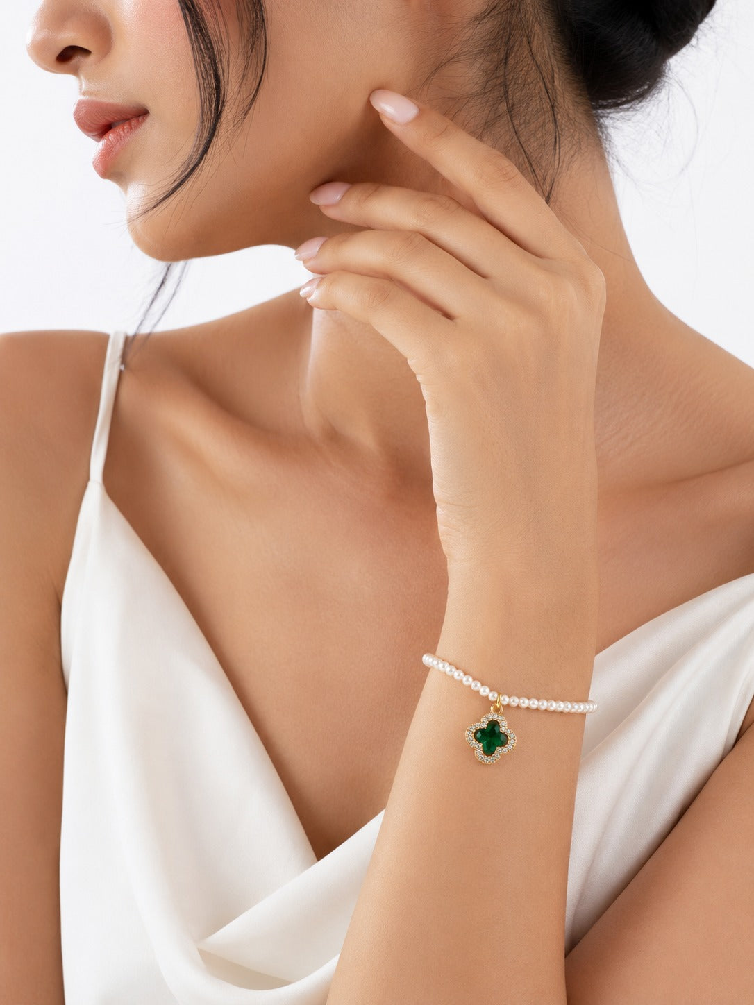 Pearl Emerald Stone Bracelet - Zari and Zevar