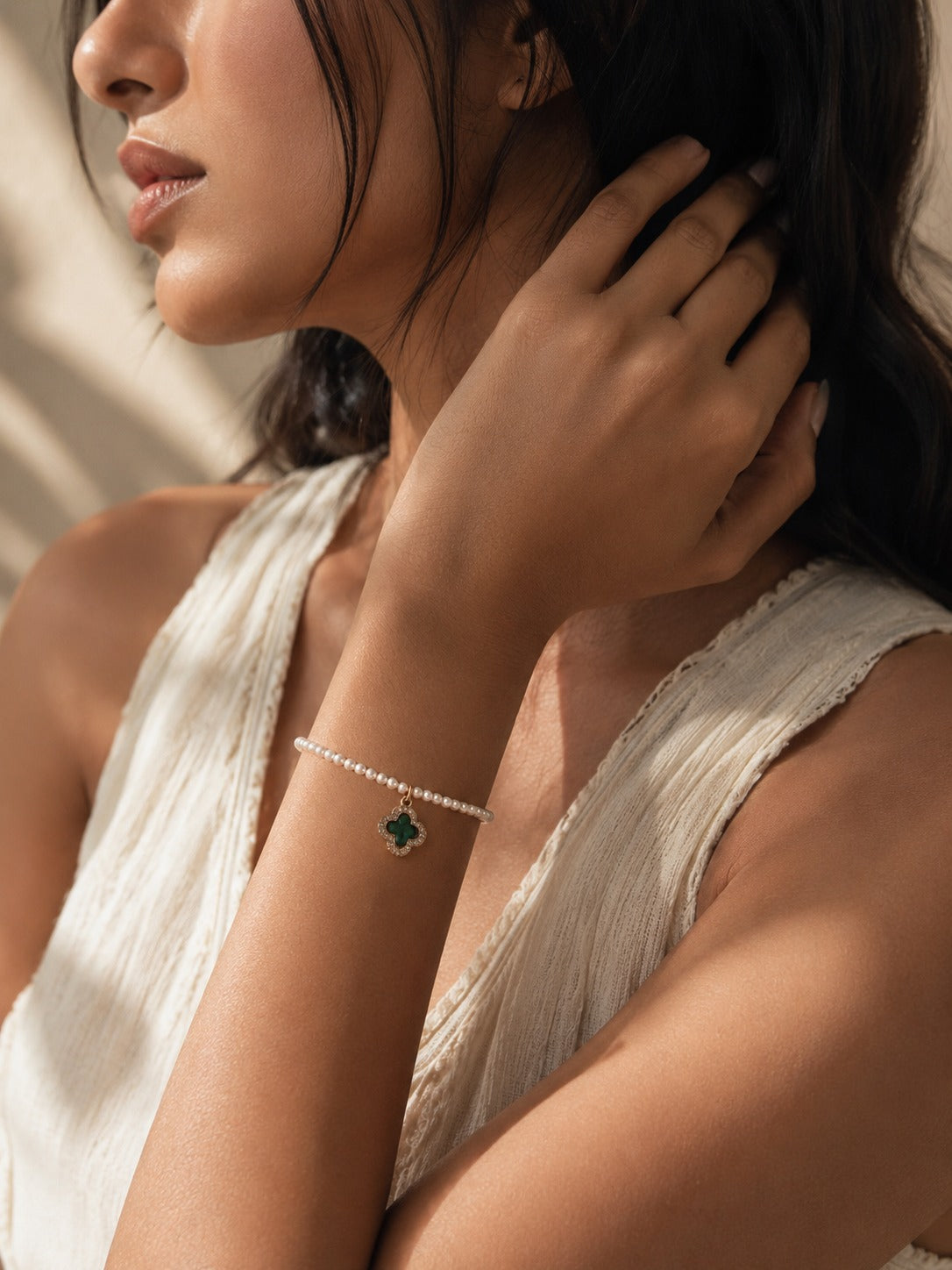 Pearl Emerald Stone Bracelet - Zari and Zevar