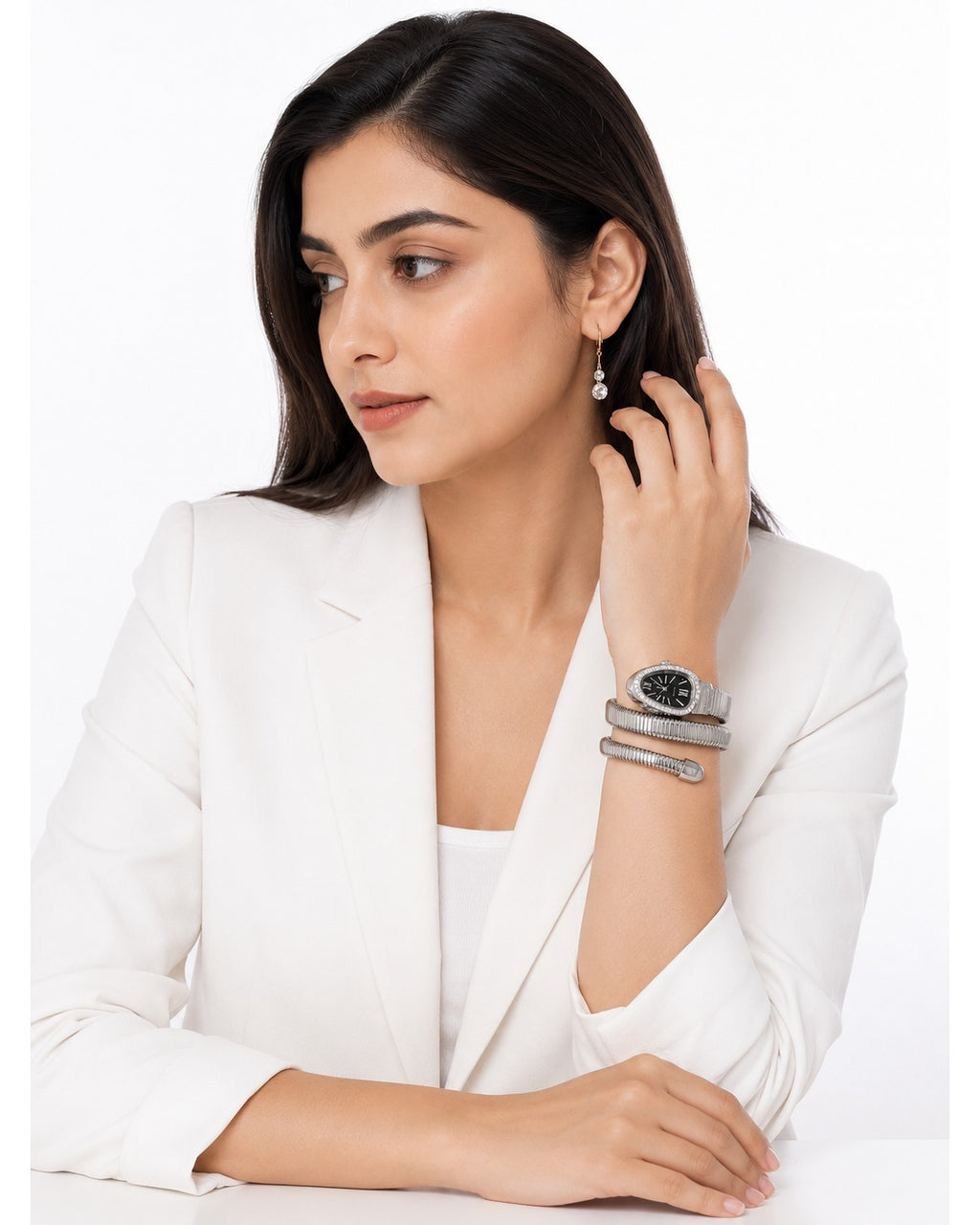 Serpentine Luxe Watch Silver Belt Black Dial - Zari and Zevar