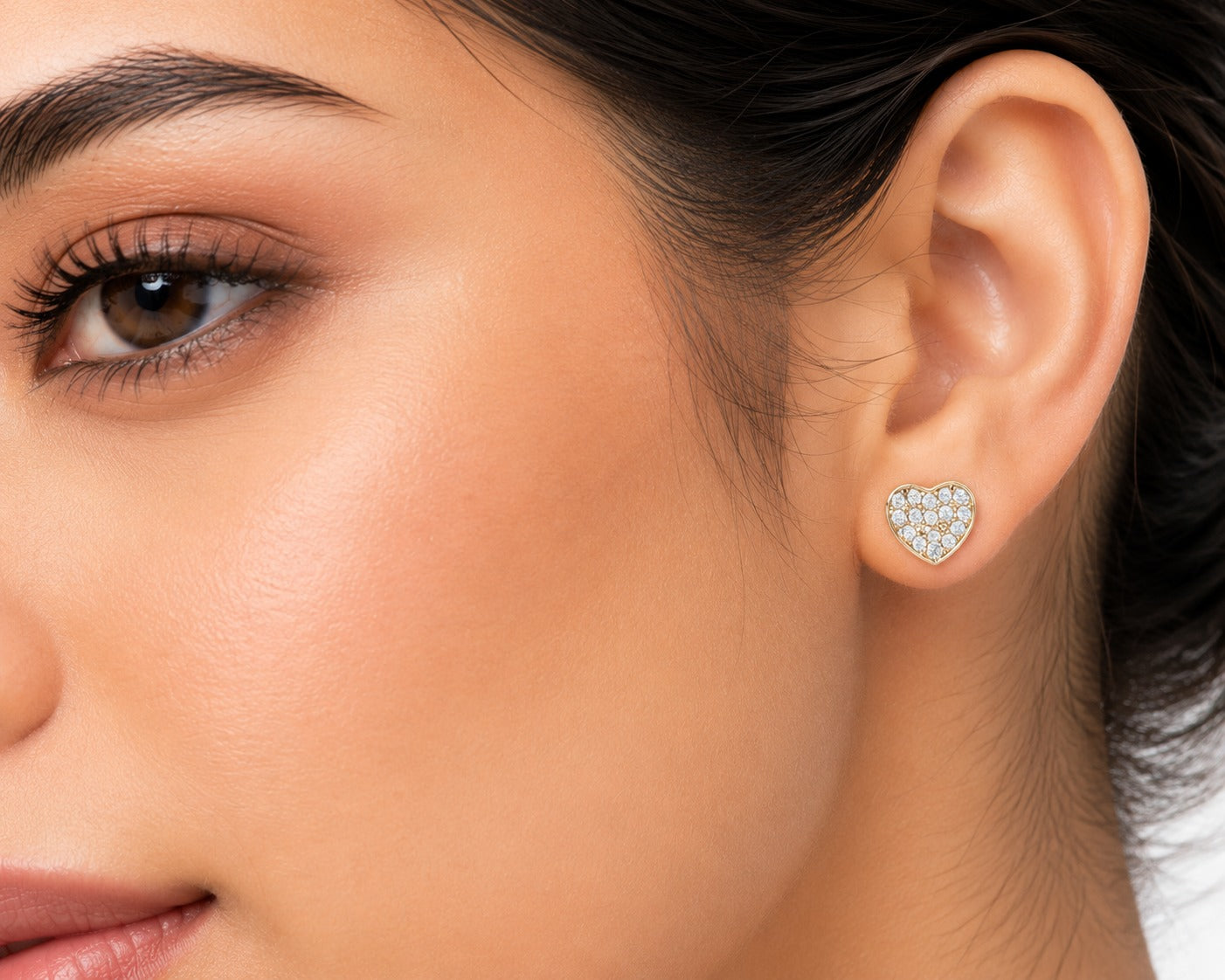 Sparkling Heart Studs - Zari and Zevar