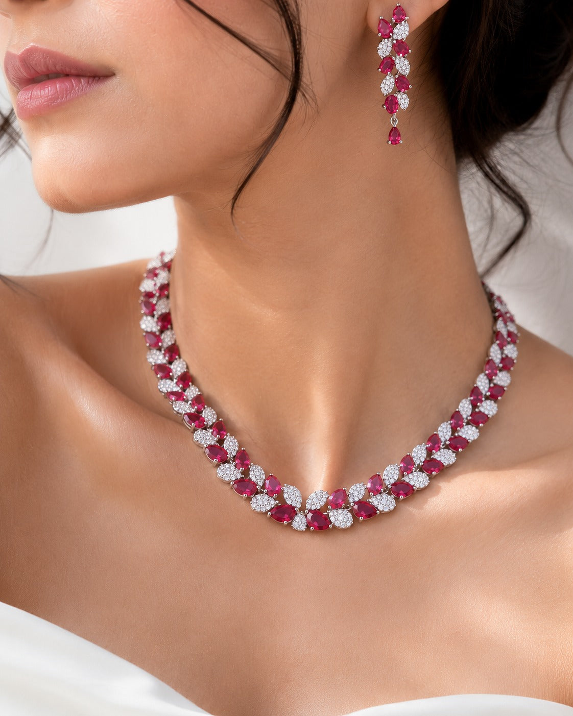 The Windsor Rose Jewelry Set - Zari and Zevar